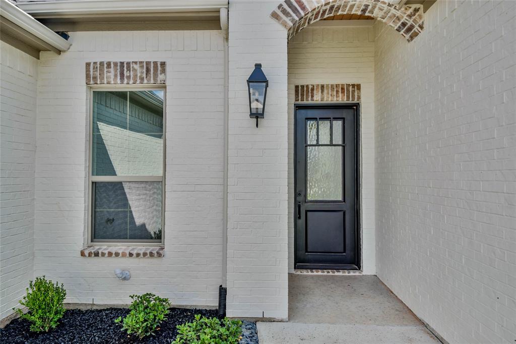 2719 Village Road Granbury, TX 76049 - Photo 4 of 35