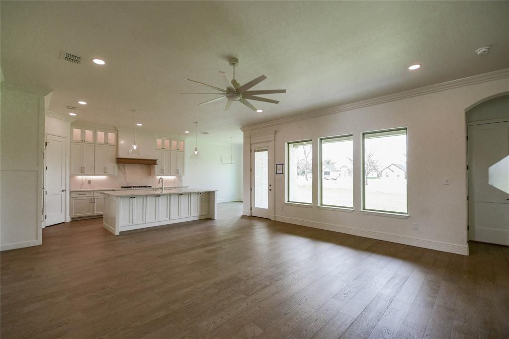 2719 Village Road Granbury, TX 76049 - Photo 6 of 35