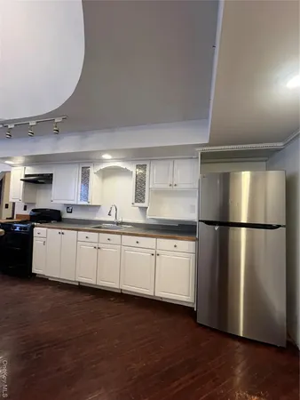 $1,600 | 22 East Main Street, Middletown, NY 10940