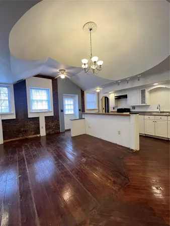 $1,600 | 22 East Main Street, Middletown, NY 10940