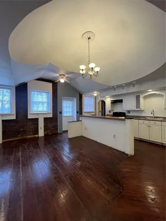 $1,600 | 22 East Main Street, Middletown, NY 10940