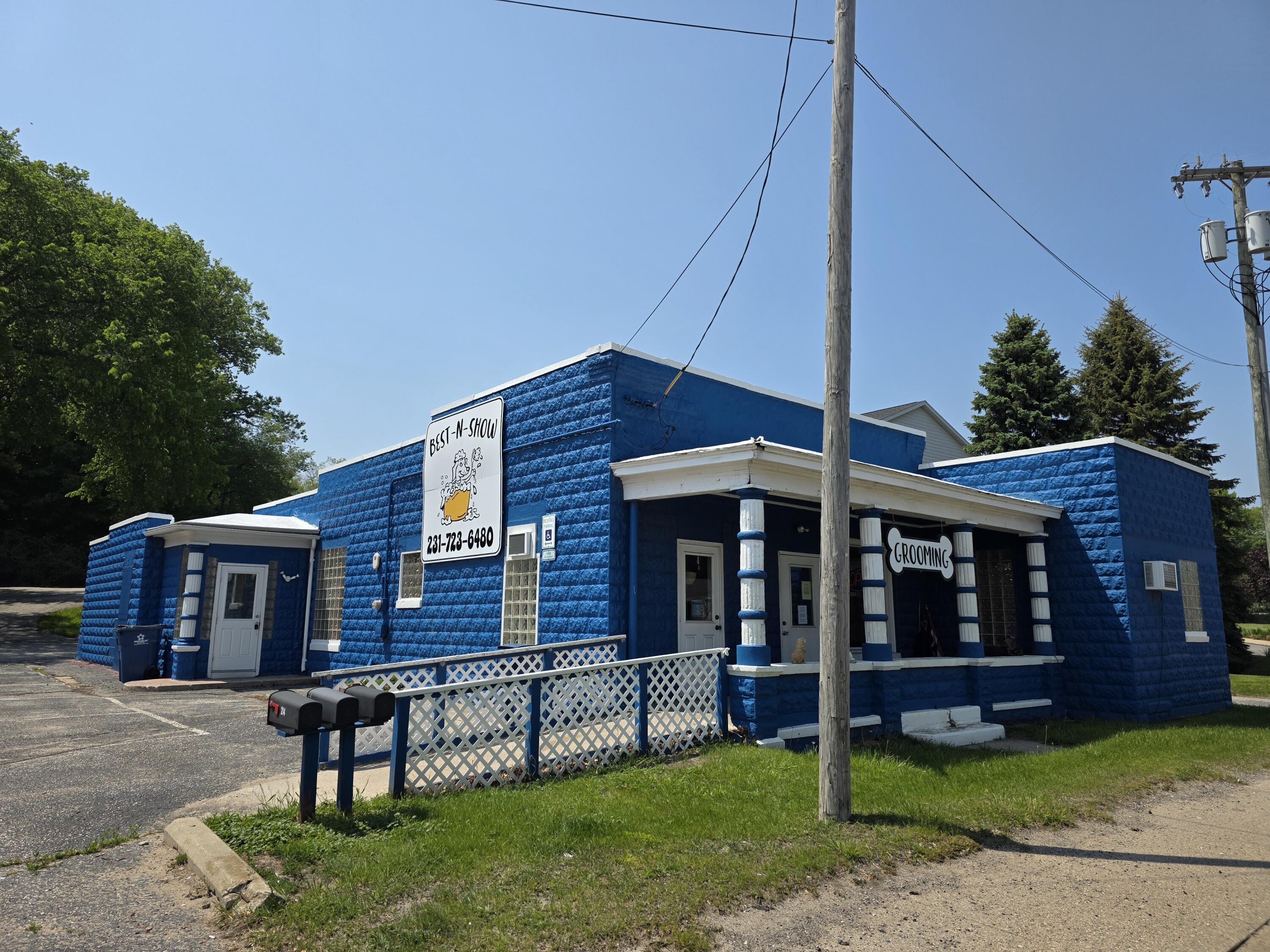 214 Arthur Street Manistee, MI 49660 - Photo 1 of 52 214 Arthur Street