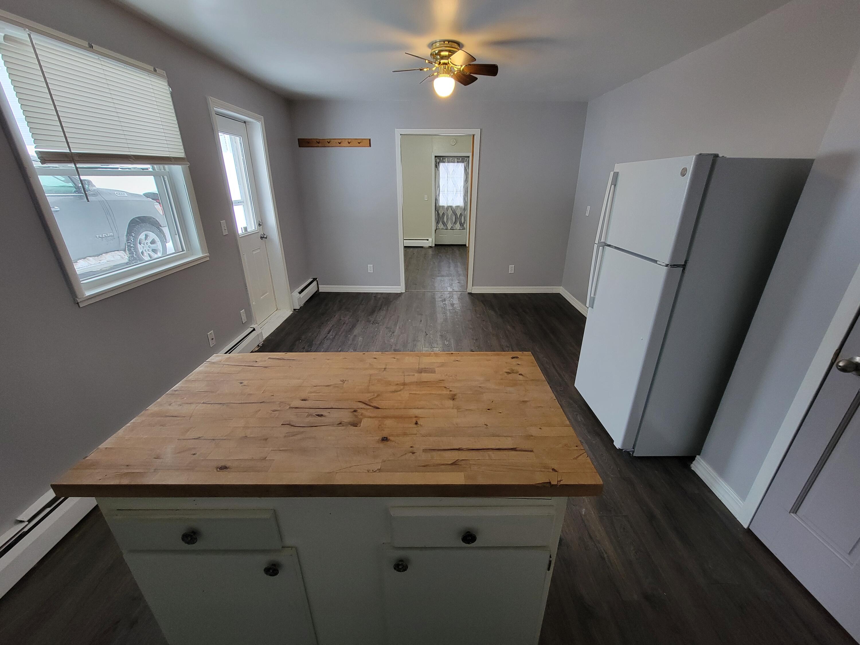 214 Arthur Street Manistee, MI 49660 - Photo 23 of 52 Kitchen 20240119_154338
