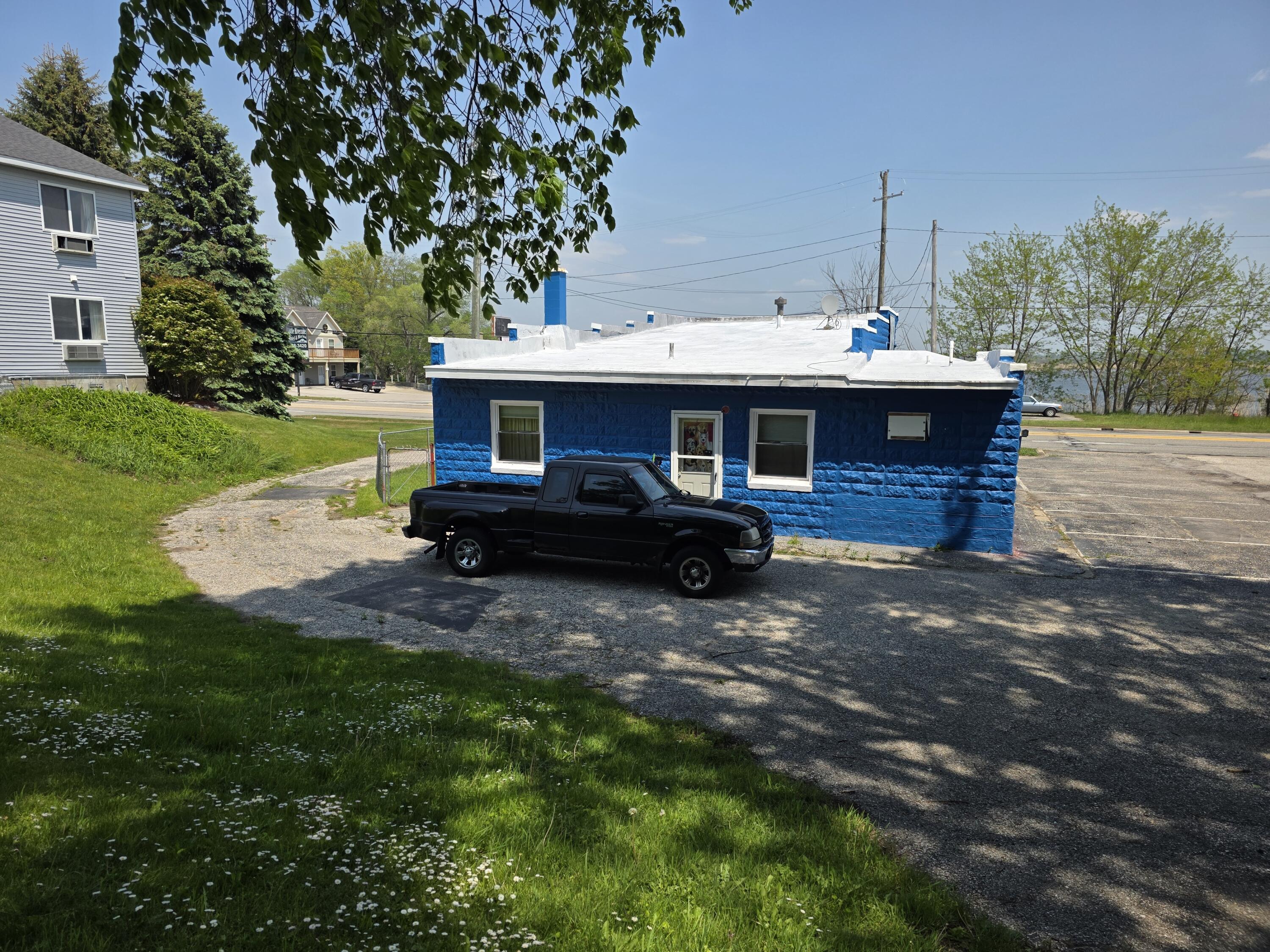 214 Arthur Street Manistee, MI 49660 - Photo 3 of 52 20250605_145812