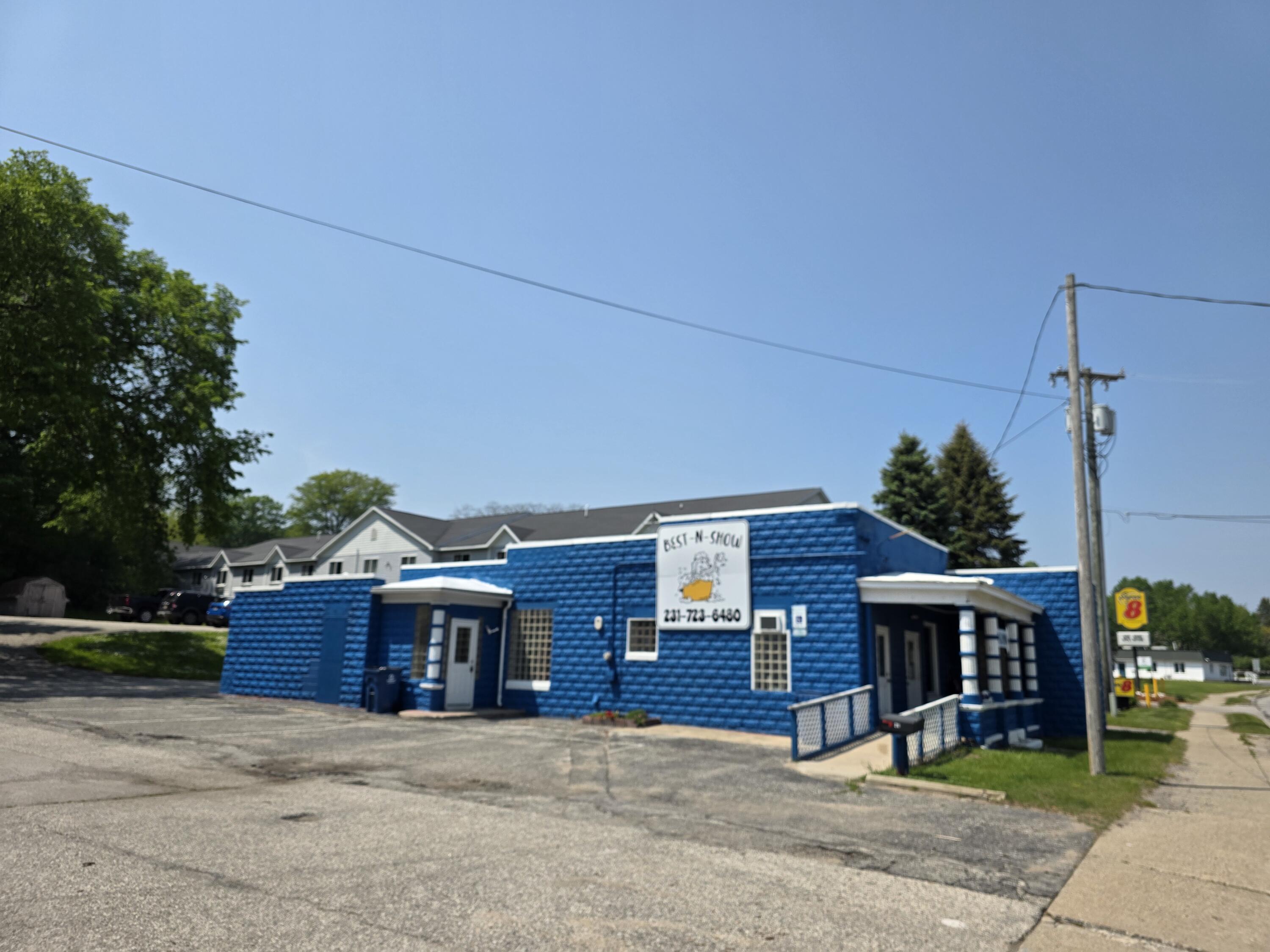 214 Arthur Street Manistee, MI 49660 - Photo 7 of 52 20250605_145916