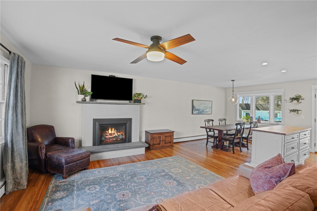 12 Duffield Road Bristol, RI 02809 - Photo 6 of 39
