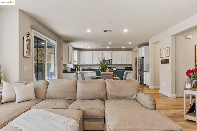 $879,000 | 716 Cabada Drive, Brentwood, CA 94513