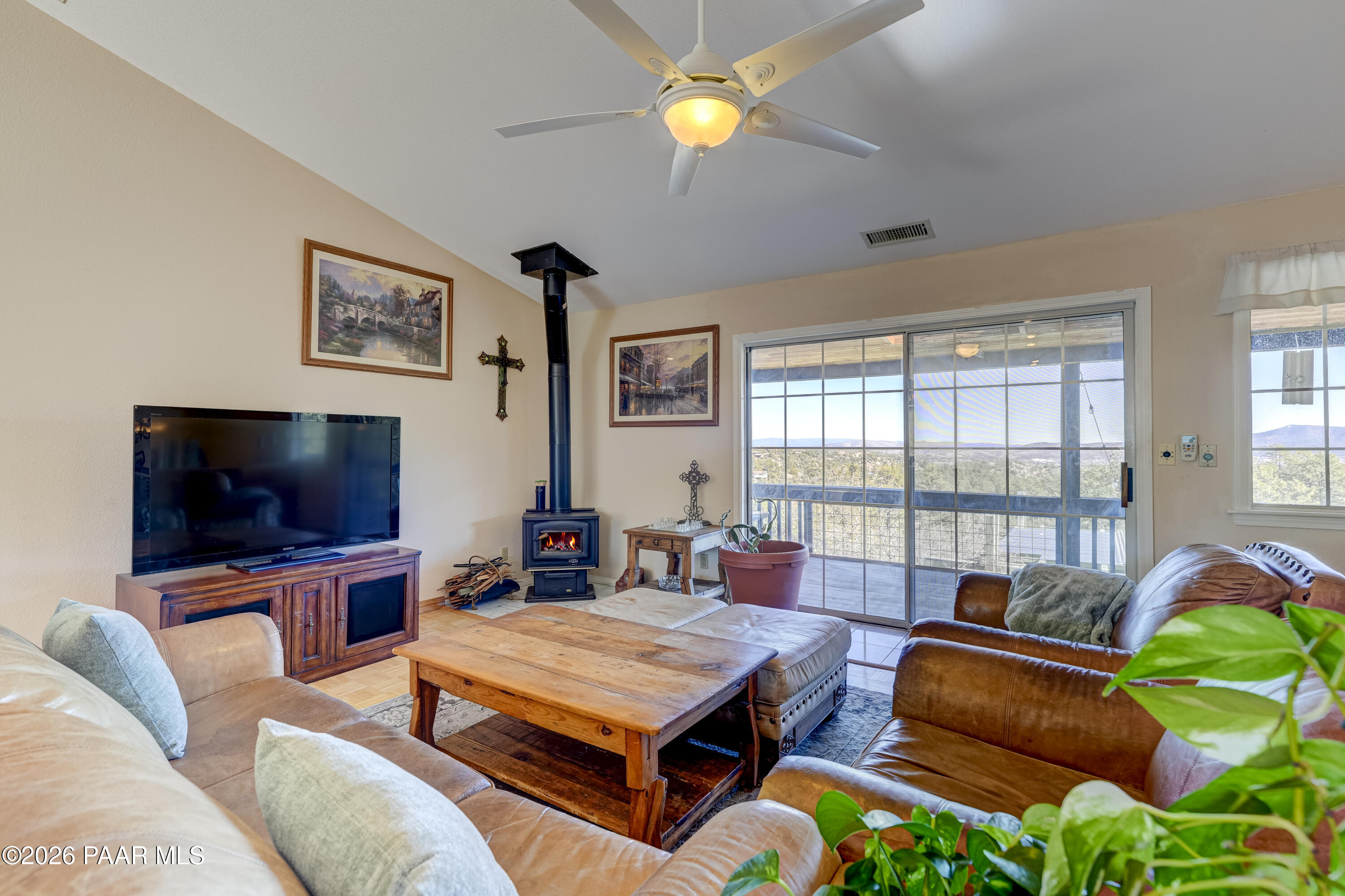 1985 Idylwild Road Prescott, AZ 86305 - Photo 12 of 61 Living Room 2 (1)