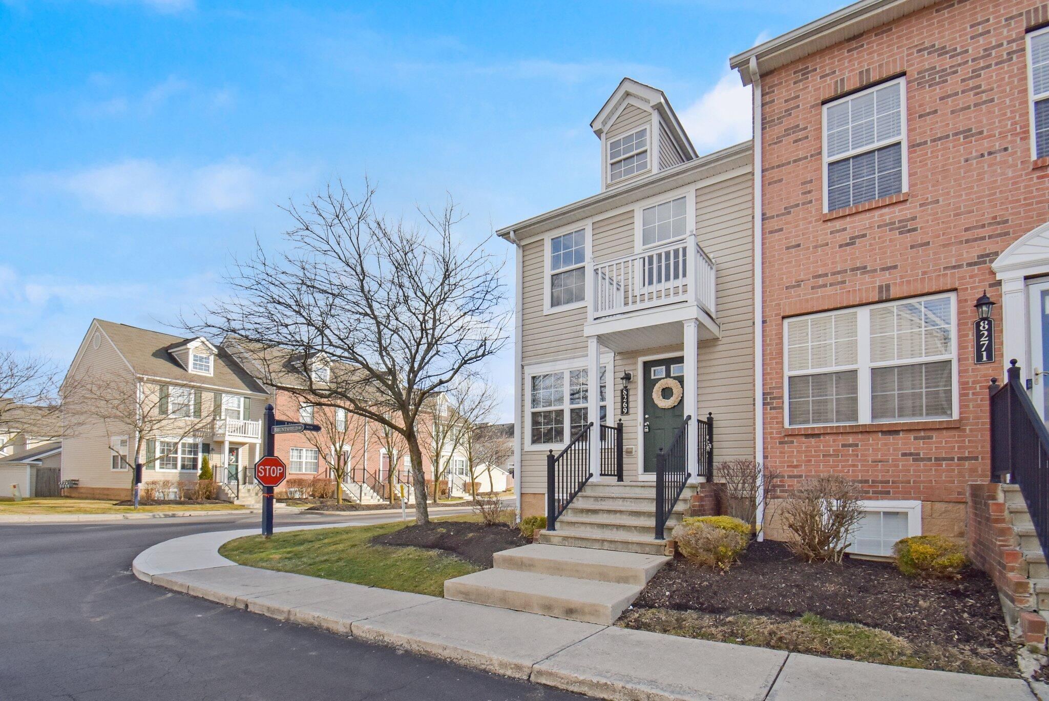 8269 Bruntsfield Road Columbus, OH 43235 - Photo 3 of 28 3-web-or-mls-8629-bruntsfield-rd