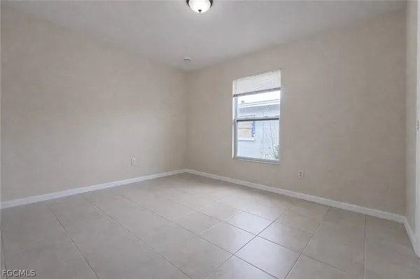 $1,950 | 3417 South Street, Fort Myers, FL 33916
