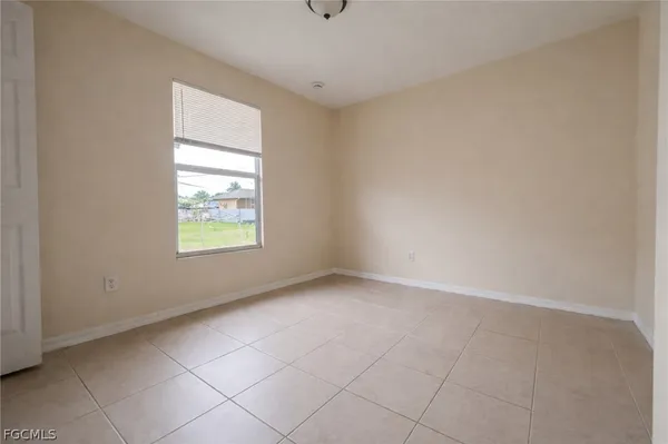 $1,950 | 3417 South Street, Fort Myers, FL 33916