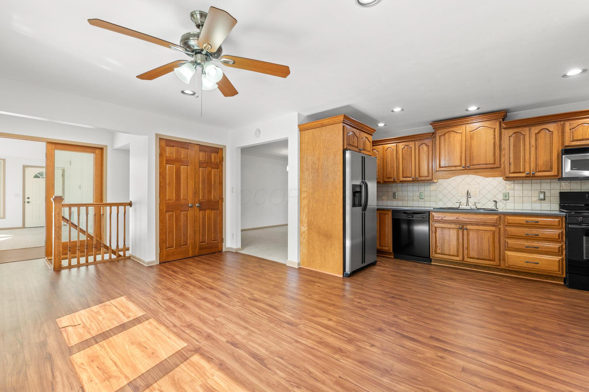 926 South Hempstead Road Westerville, OH 43081 - Photo 8 of 58 Eating Space