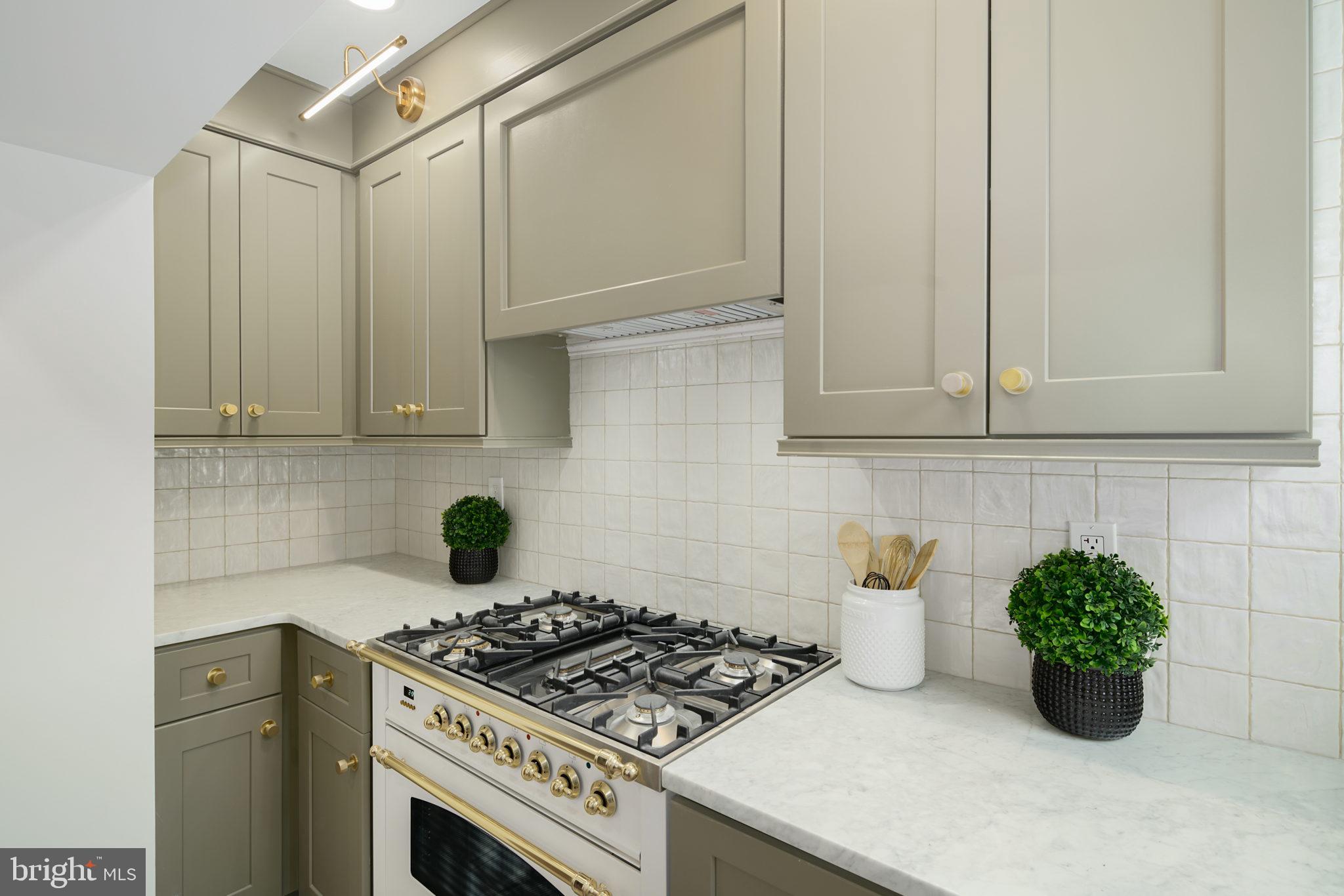 1012 Wharton Street Philadelphia, PA 19147 - Photo 7 of 32