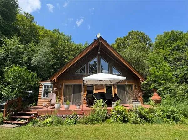 $585,000 | 3 Maegers Road, Margaretville, NY 12455