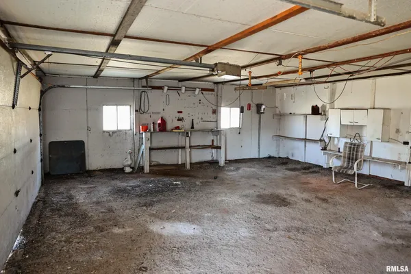 $74,500 | 1165 East 250th Street, Plymouth, IL 62367