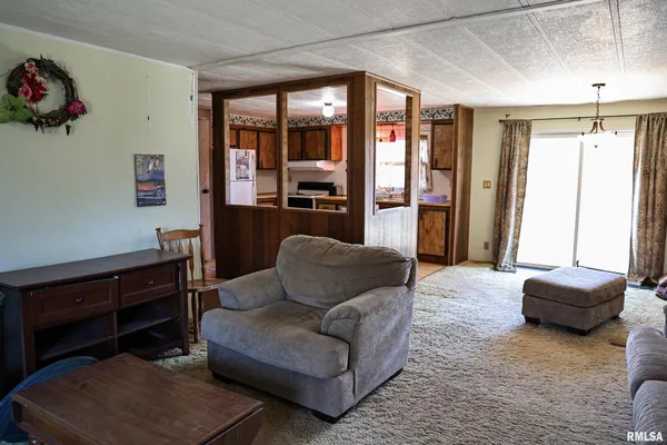 $74,500 | 1165 East 250th Street, Plymouth, IL 62367
