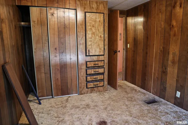 $74,500 | 1165 East 250th Street, Plymouth, IL 62367