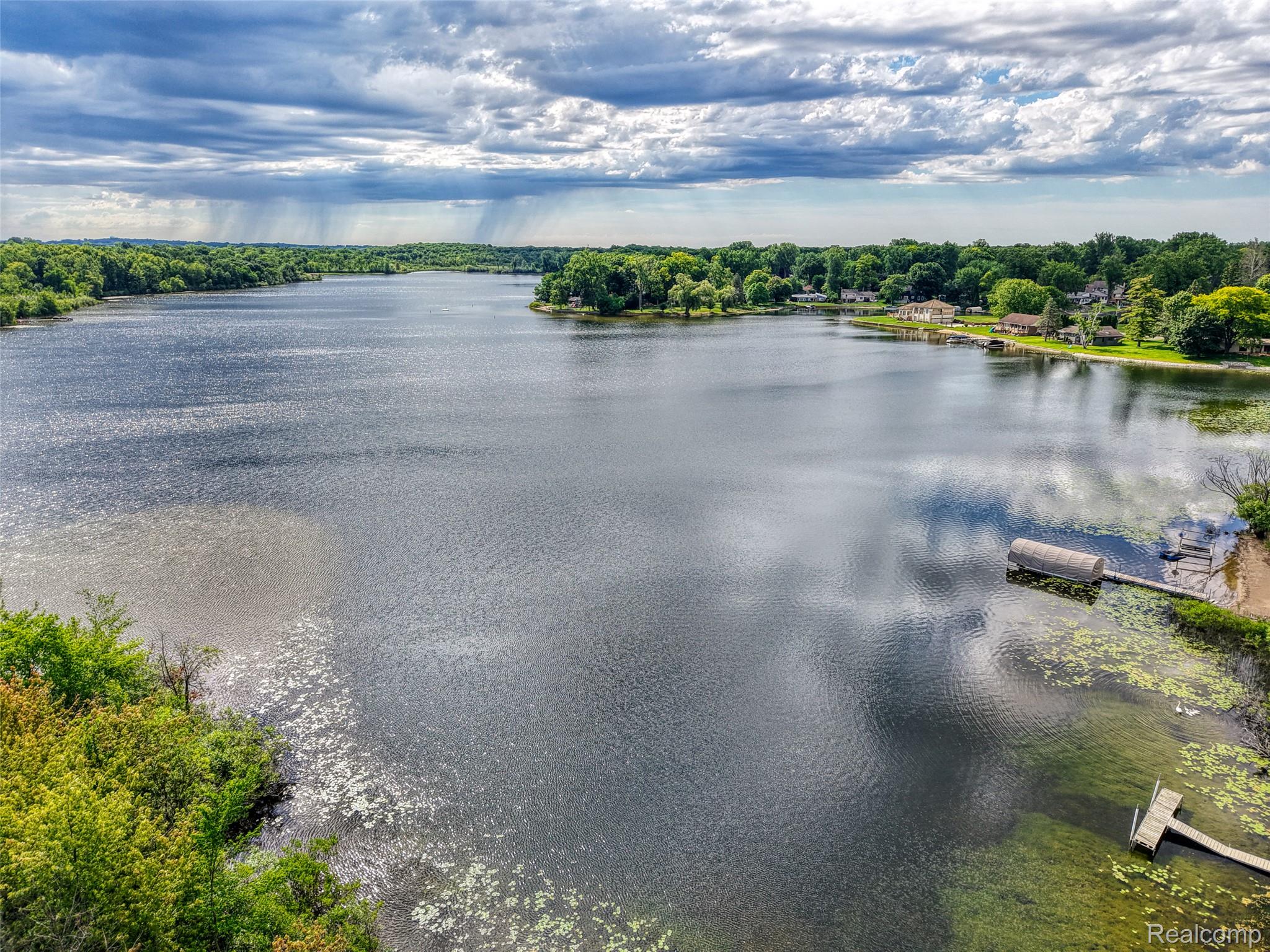 423 Sunset Street White Lake, MI 48383 - Photo 63 of 65 DJI_20260616101358_0213_D_11.jpg