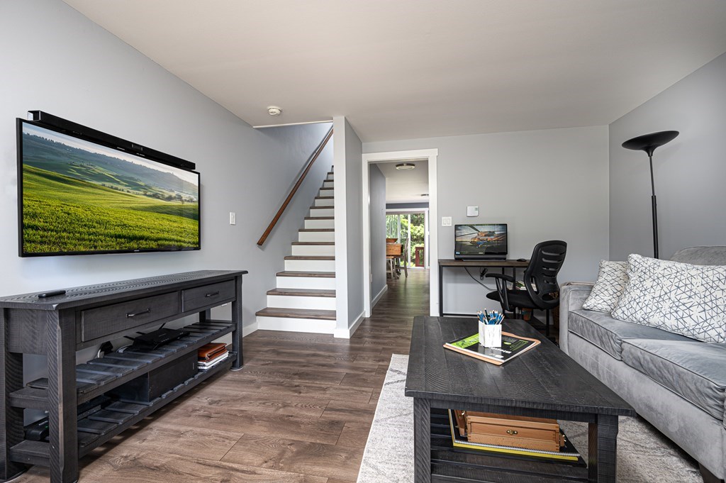 947 Patriots Road, Unit B Templeton, MA 01468 - Photo 3 of 20