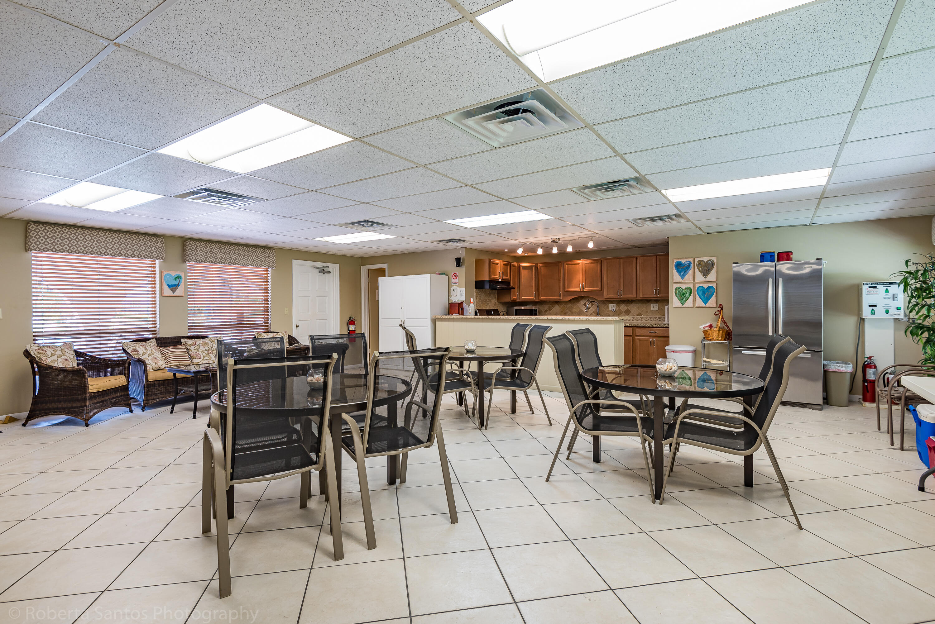 250 Northeast 20th Street, Unit 3210 Boca Raton, FL 33431 - Photo 5 of 26 a view of a dining area with furniture
