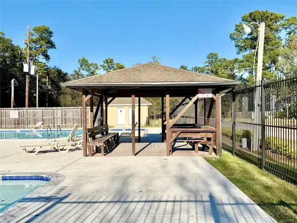 $279,000 | 8226 Autumn Willow Drive, Tomball, TX 77375