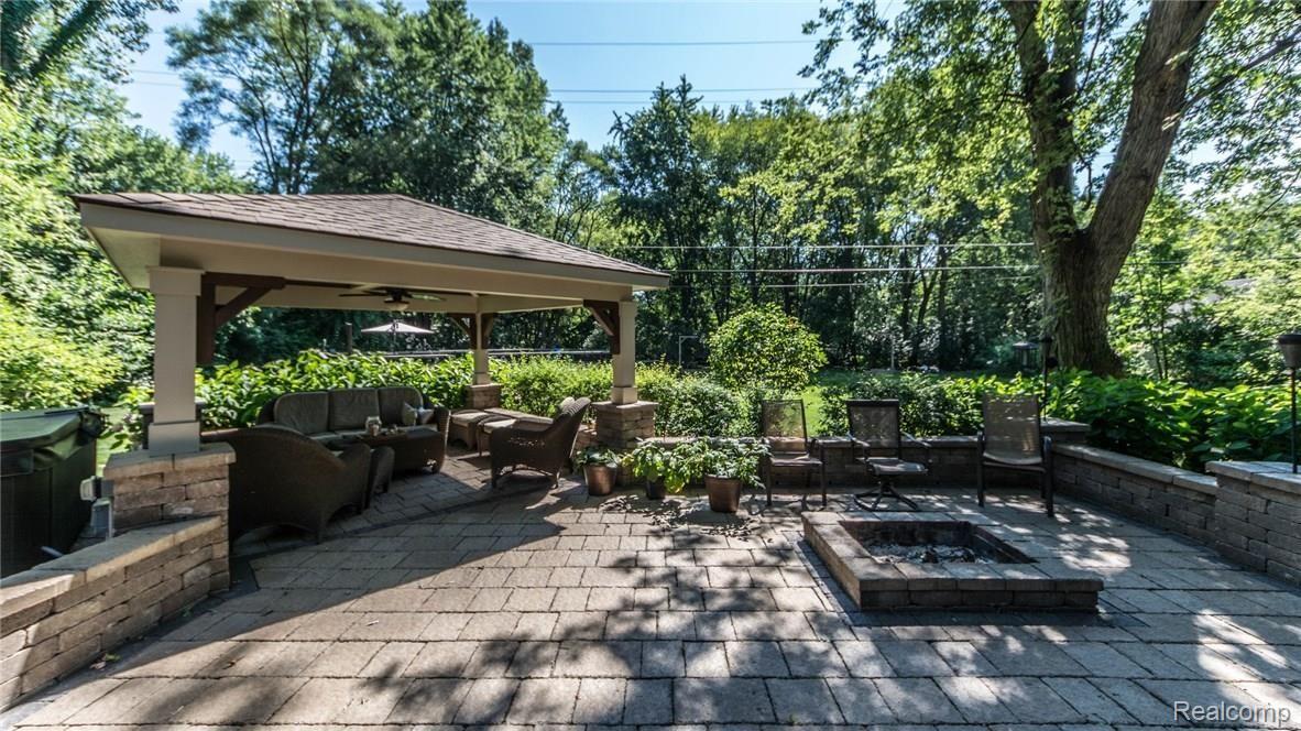 16512 Farmington Road Livonia, MI 48154 - Photo 62 of 80 dsc_0070.jpg