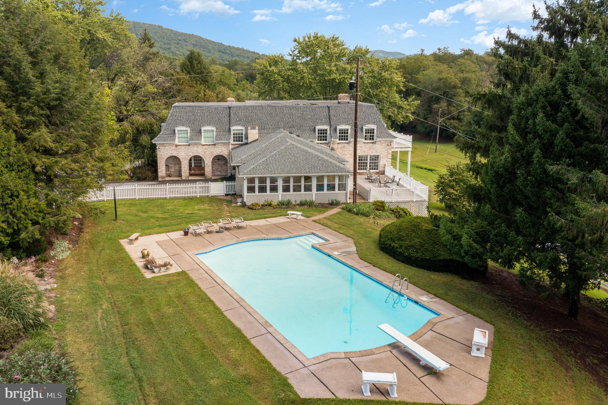 151 Cove Road Duncannon, PA 17020 - Photo 4 of 62 Gallery Image 4