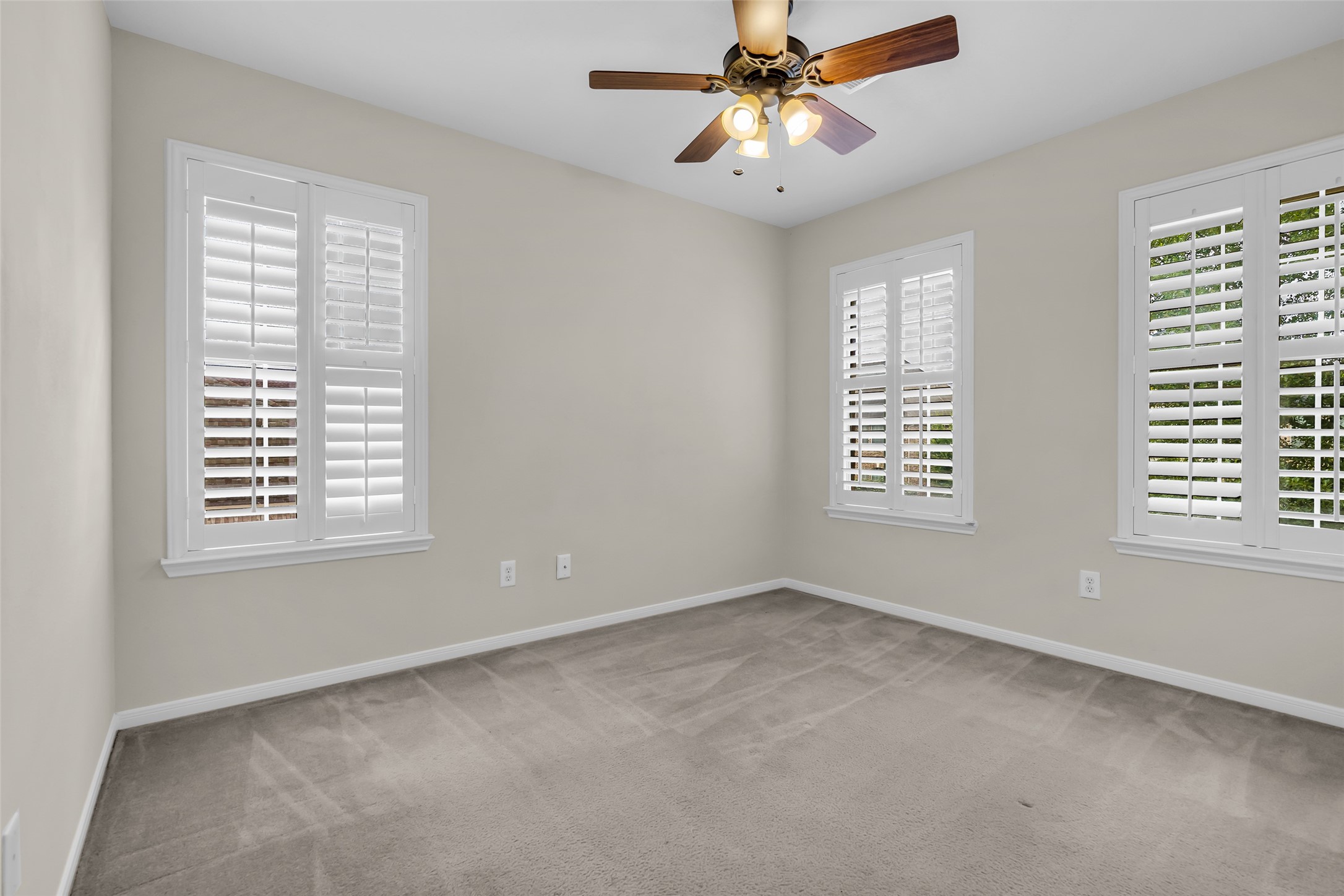 6807 Chapelfield Lane Houston, TX 77049 - Photo 36 of 42 a view of an empty room with a window