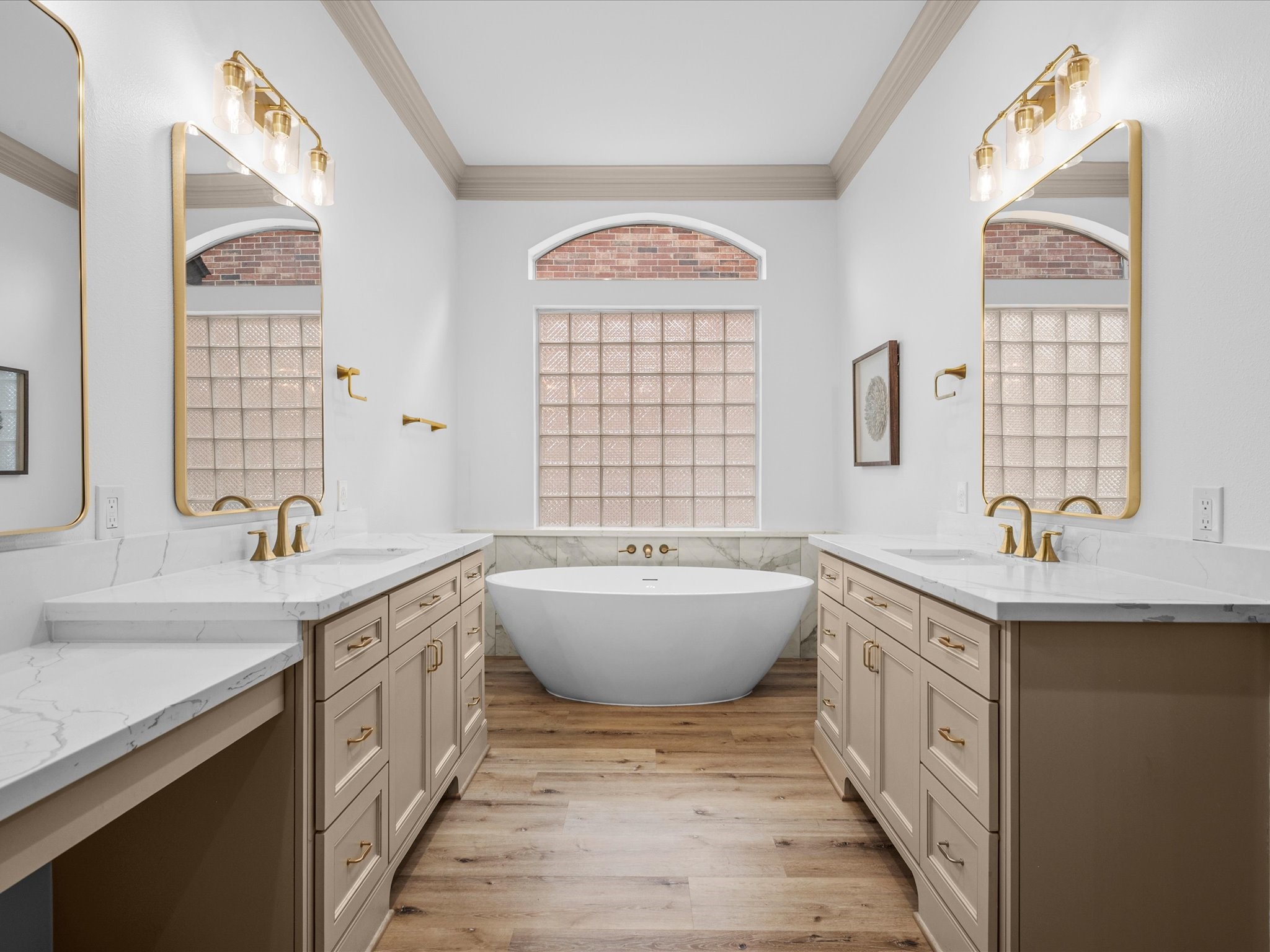11410 Carson Field Lane Cypress, TX 77433 - Photo 23 of 47 Primary bathroom with dual vanities and upscale finishes.