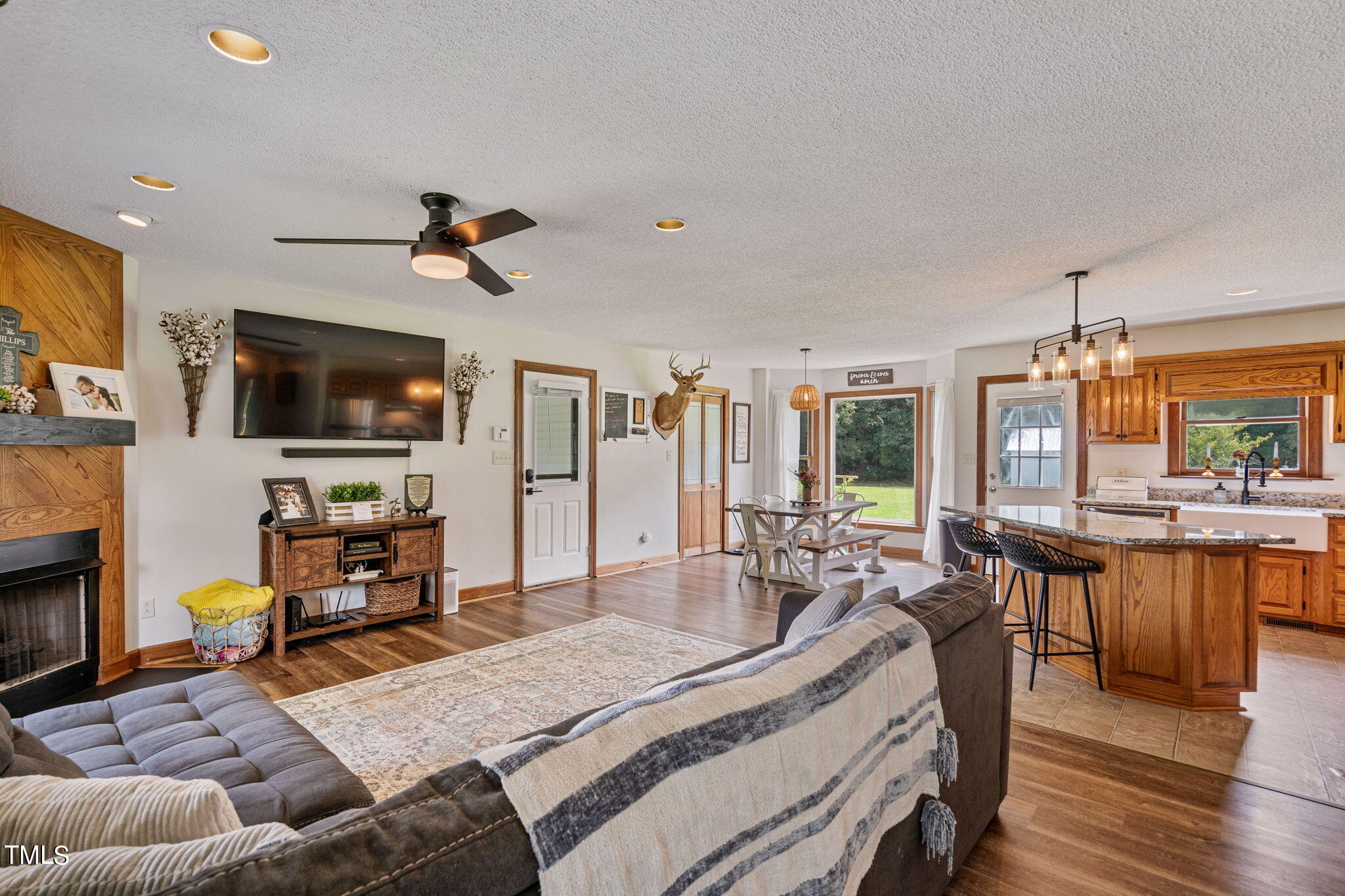 402 Lucas Road Erwin, NC 28339 - Photo 9 of 46 21-web-or-mls-DSC06967
