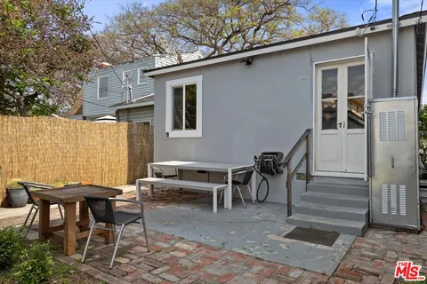 $3,750 | 8666 Cadillac Avenue, Los Angeles, CA 90034