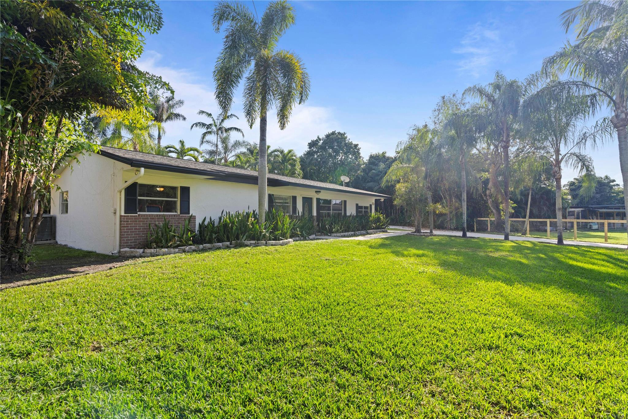 16900 Southwest 62nd Street Southwest Ranches, FL 33331 - Photo 3 of 48 Photo 3