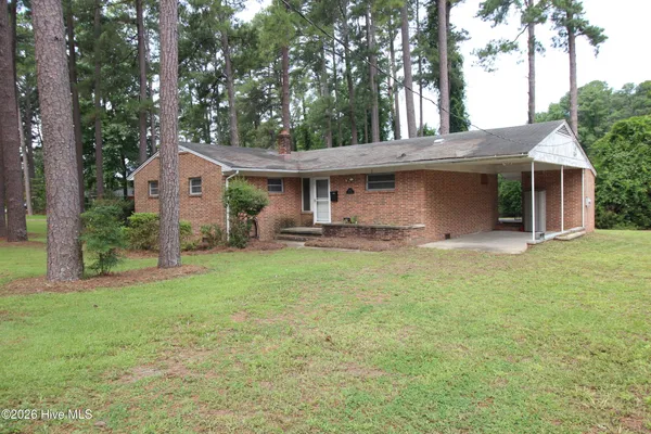 $279,900 | 650 South May Street, Southern Pines, NC 28387