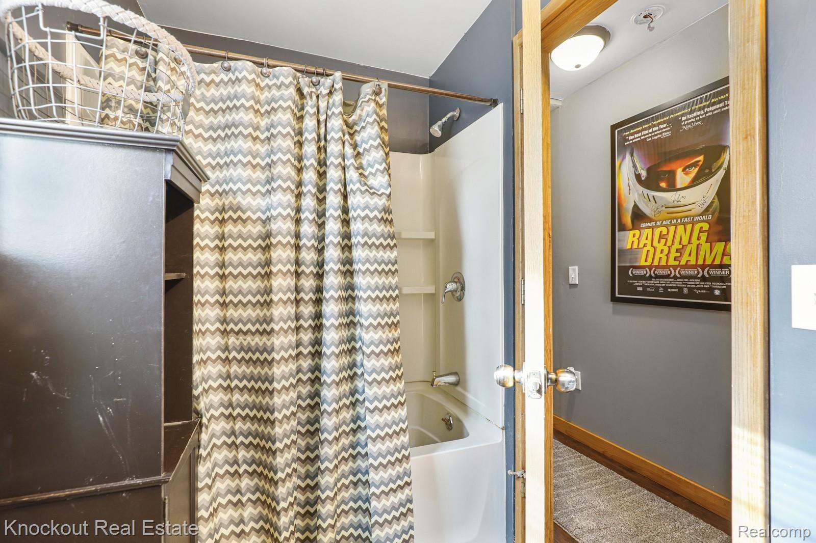 10061 Maple Road Birch Run, MI 48415 - Photo 23 of 32 10061 Maple Rd Birch Run-23.jpg