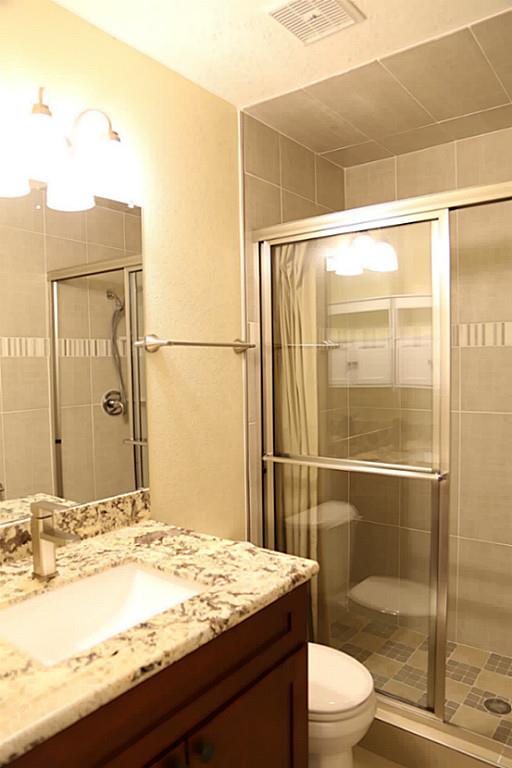 2410 Old Fort Road Sugar Land, TX 77479 - Photo 14 of 22 2nd Bath