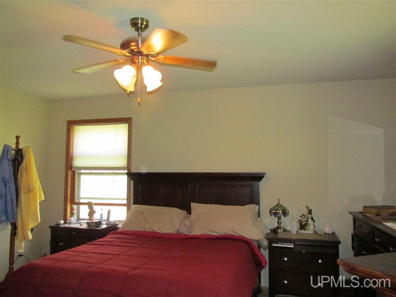 6388 L L.5 Road Gladstone, MI 49837 - Photo 17 of 49