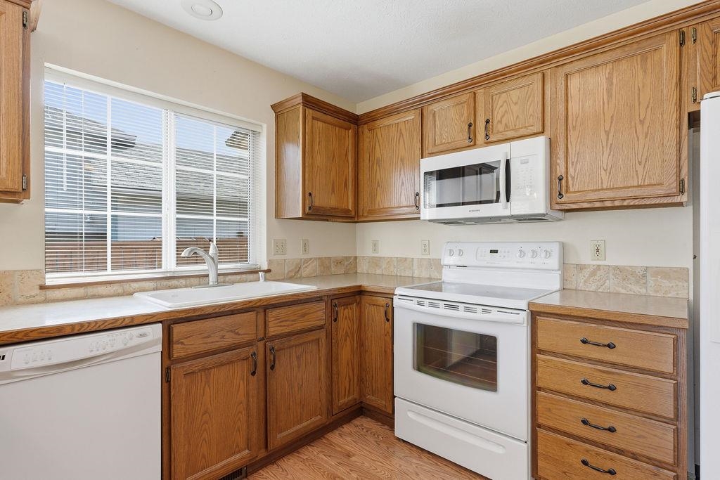 6008 West Wind River Drive Spokane, WA 99208 - Photo 15 of 43