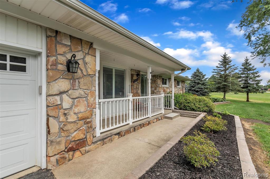19450 Inkster Road Romulus, MI 48174 - Photo 4 of 60 Gallery Image 4