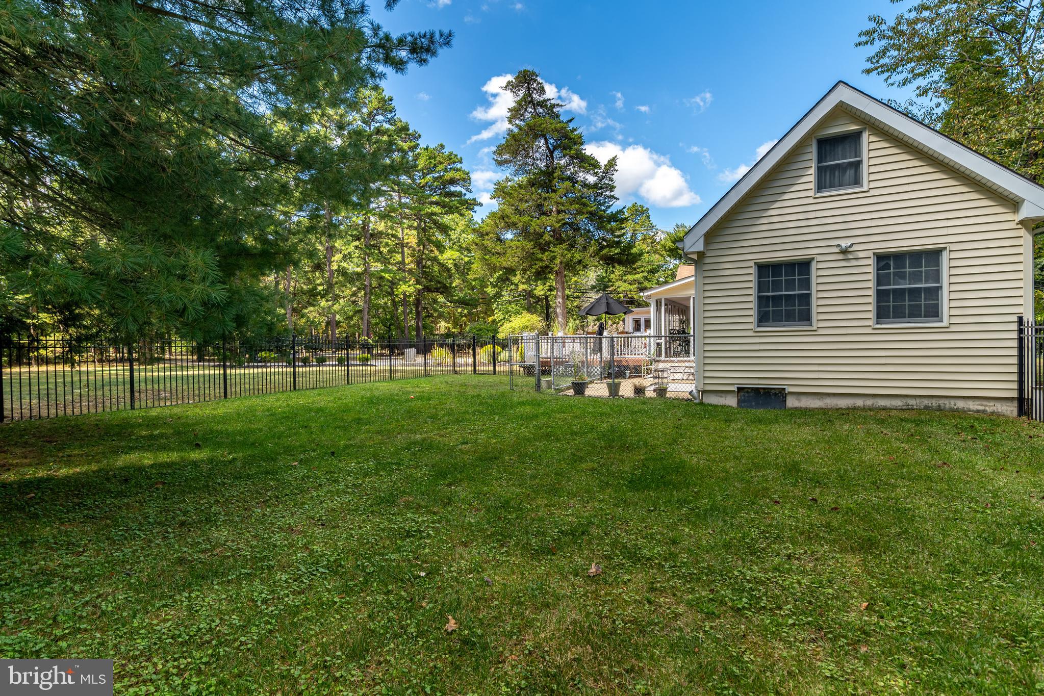 253 Hopewell Road Medford, NJ 08055 - Photo 39 of 50 Side, private yard