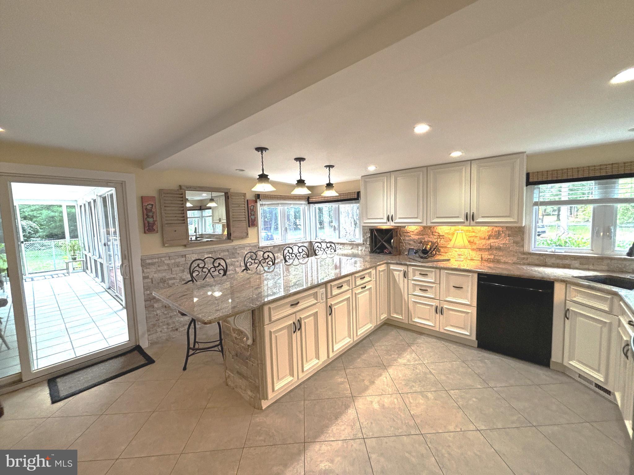 253 Hopewell Road Medford, NJ 08055 - Photo 5 of 50 Freshly painted large gourmet kitchen