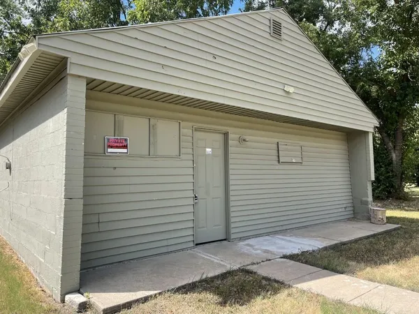 $32,000 | 2311 East 16th Street North, Wichita, KS 67214