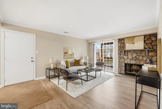 $329,000 | 6917 Victoria Drive, Unit E, Alexandria, VA 22310