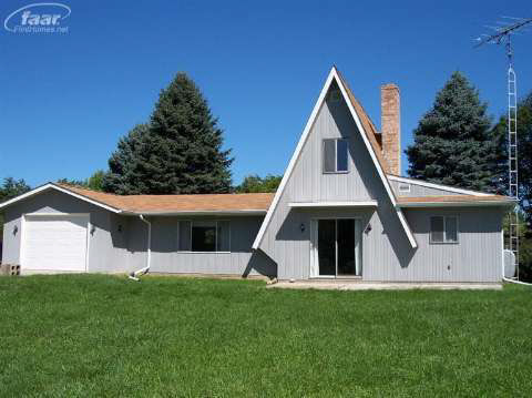 12218 East Coldwater Road Davison, MI 48423 - Photo 2 of 10 20197364-1.JPG