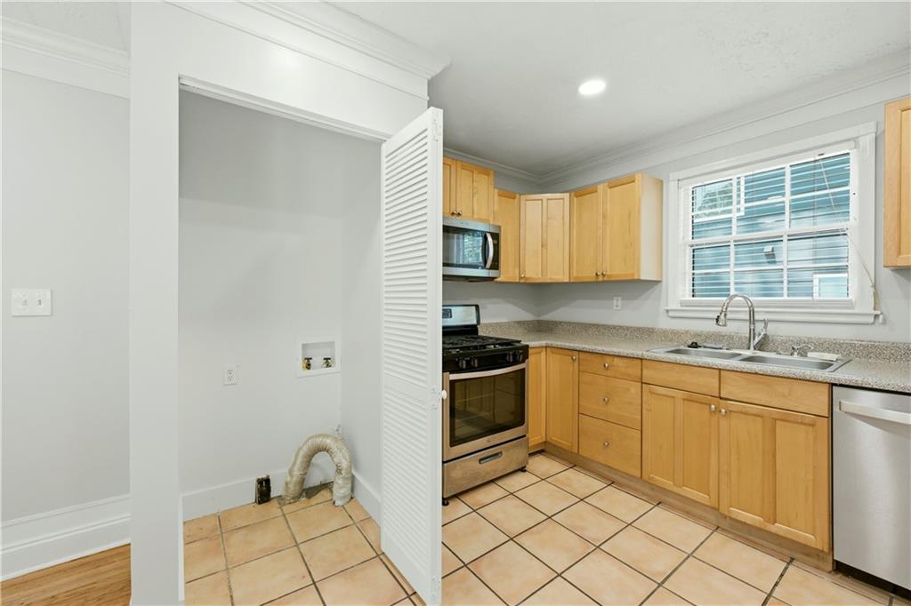 2460 Hillside Avenue Decatur, GA 30032 - Photo 12 of 25 Gallery Image 12