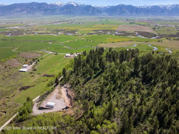 $600,000 | 407 Freedom Rdg Road, Thayne, WY 83127