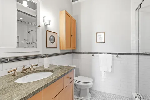 $7,650,000 | 75 Prospect Avenue, Larchmont, NY 10538