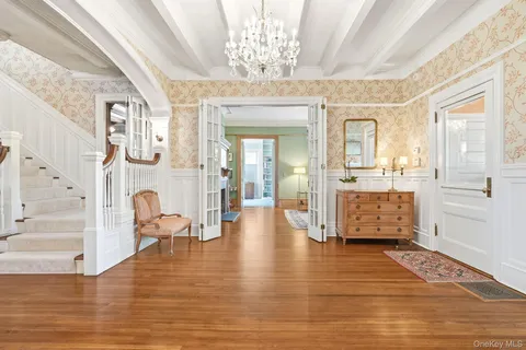 $7,650,000 | 75 Prospect Avenue, Larchmont, NY 10538
