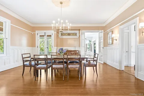 $7,650,000 | 75 Prospect Avenue, Larchmont, NY 10538