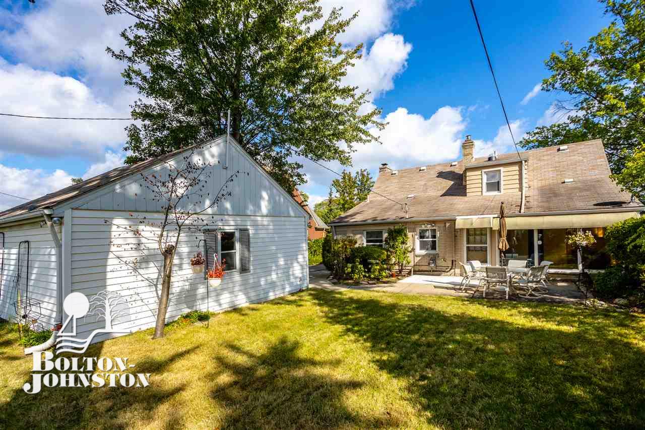1231 Torrey Road Grosse Pointe, MI 48236 - Photo 33 of 41 31395451-32.JPG