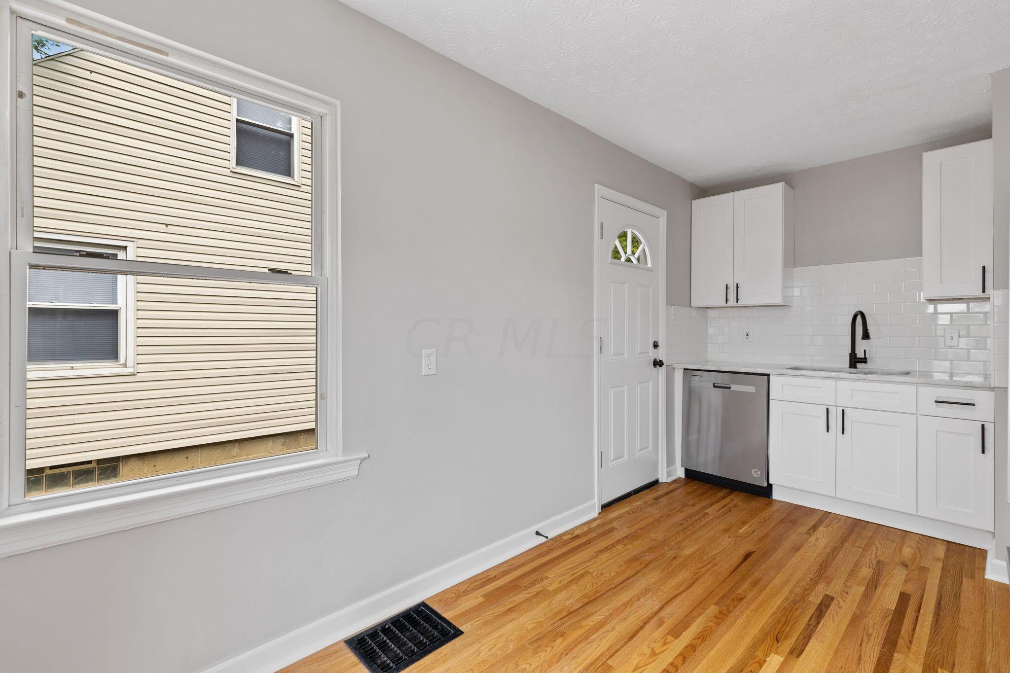 2798 Beulah Road Columbus, OH 43211 - Photo 5 of 17 10-web-or-mls-2023-9-6 2798 Beulah Rd 10